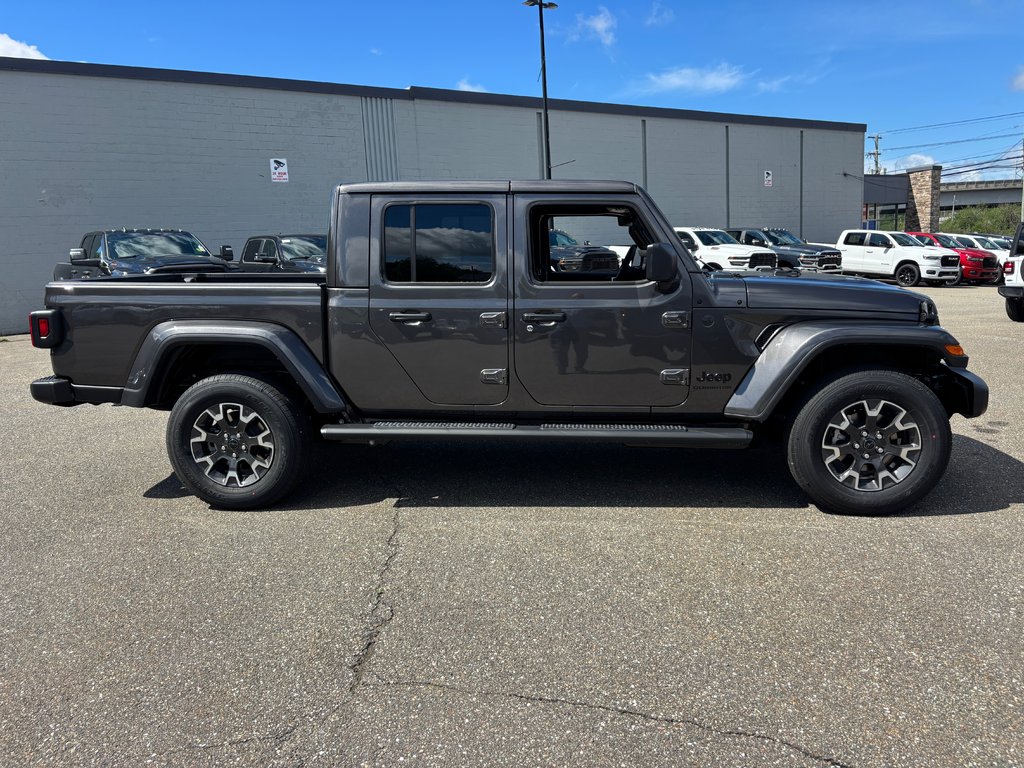 2026 Jeep Gladiator SAHARA in Saint John, New Brunswick - 4 - w1024h768px