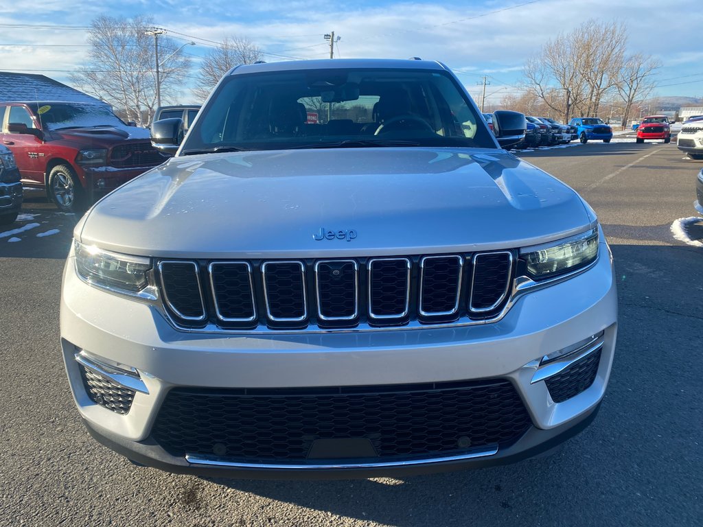 2022  Grand Cherokee 4xe BASE in Sussex, New Brunswick - 9 - w1024h768px