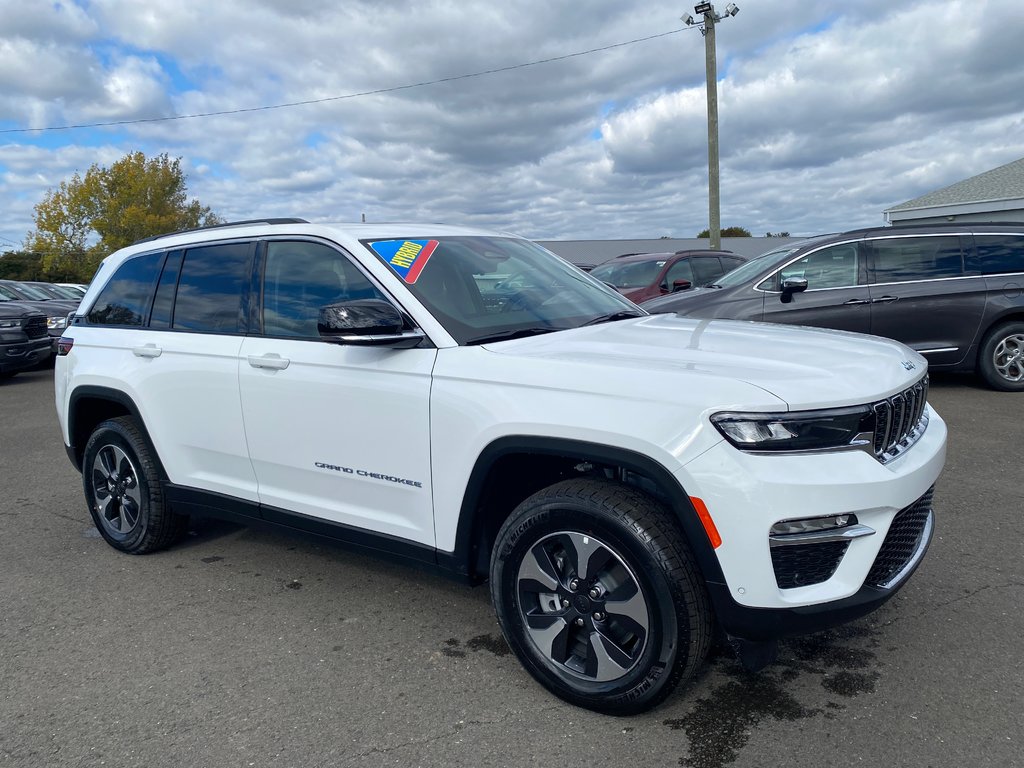 2023  Grand Cherokee 4xe 4XE in Sussex, New Brunswick - 8 - w1024h768px