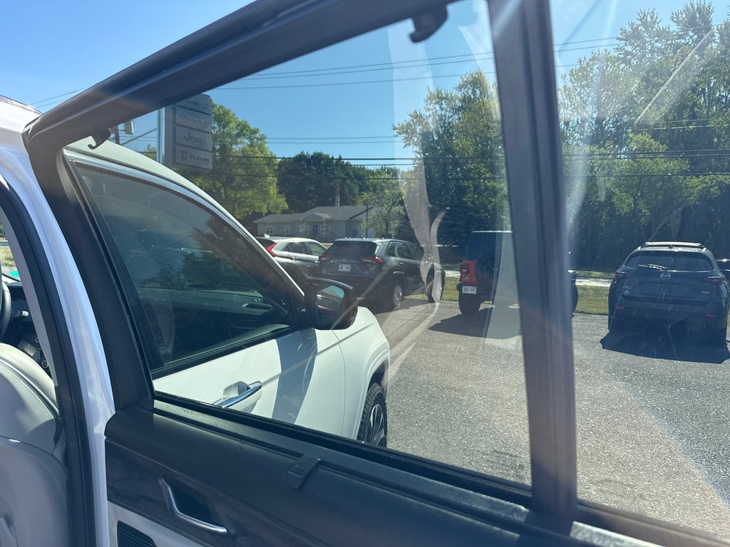 2022 Jeep Grand Cherokee L Overland in Sussex, New Brunswick - 53 - w1024h768px