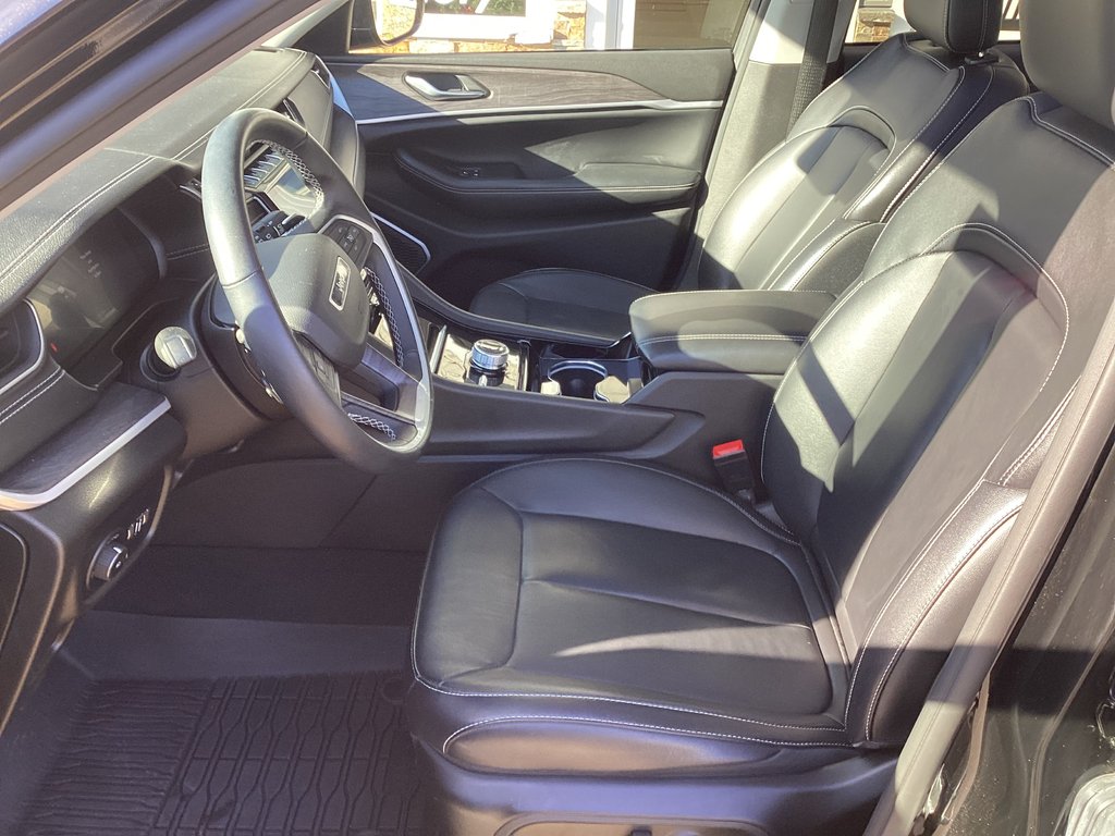 2022 Jeep GRAND CHEROKEE L LIMITED in Saint John, New Brunswick - 12 - w1024h768px