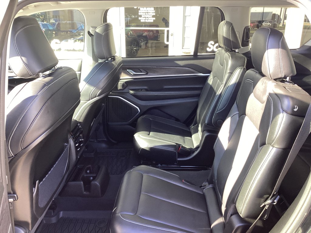 2022 Jeep GRAND CHEROKEE L LIMITED in Saint John, New Brunswick - 19 - w1024h768px