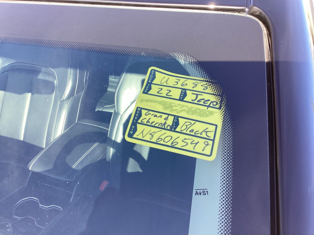 2022 Jeep GRAND CHEROKEE L LIMITED in Saint John, New Brunswick - 6 - w1024h768px