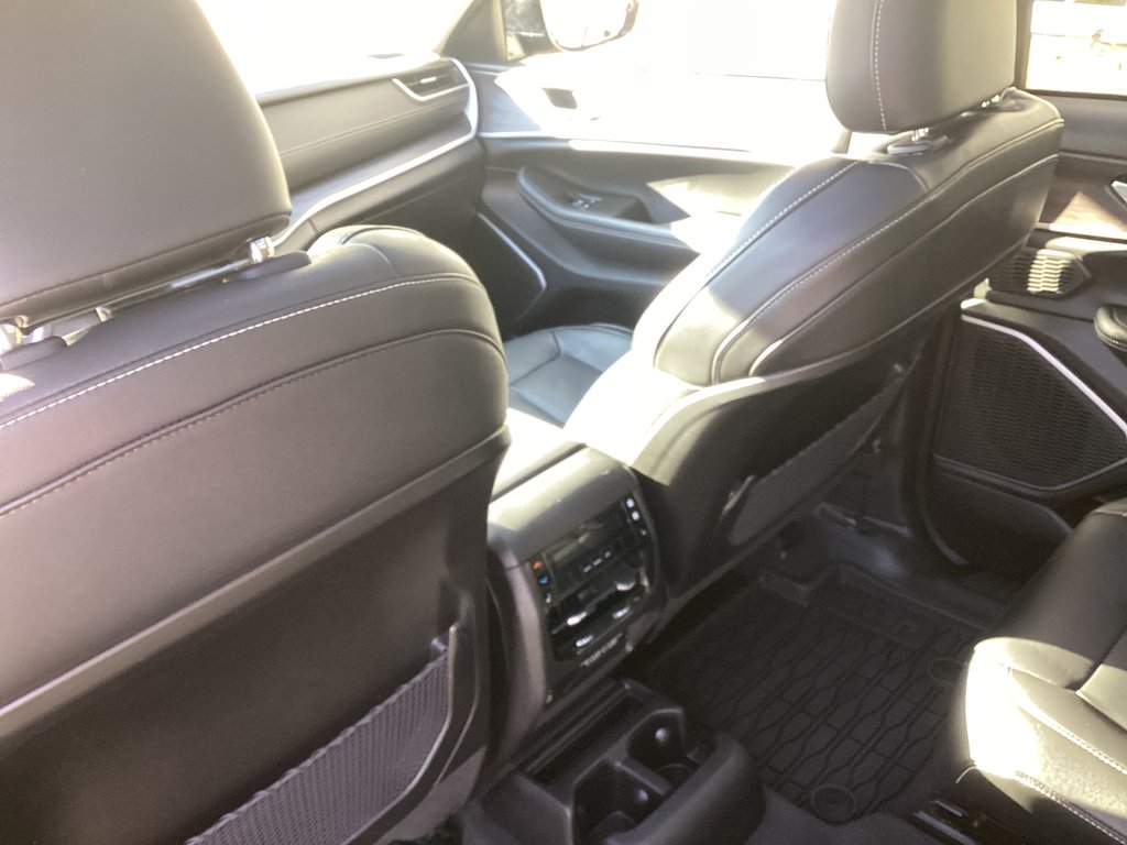 2022 Jeep GRAND CHEROKEE L LIMITED in Saint John, New Brunswick - 22 - w1024h768px