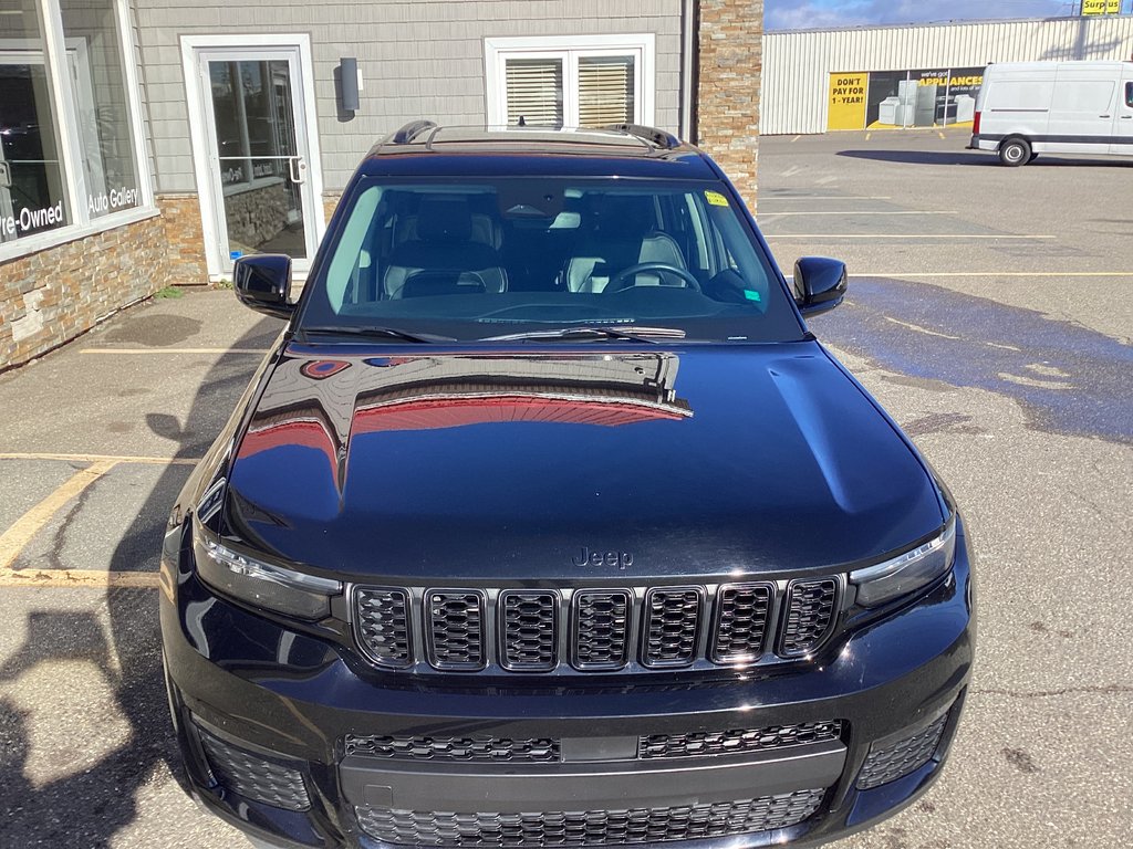 2022 Jeep GRAND CHEROKEE L LIMITED in Saint John, New Brunswick - 10 - w1024h768px