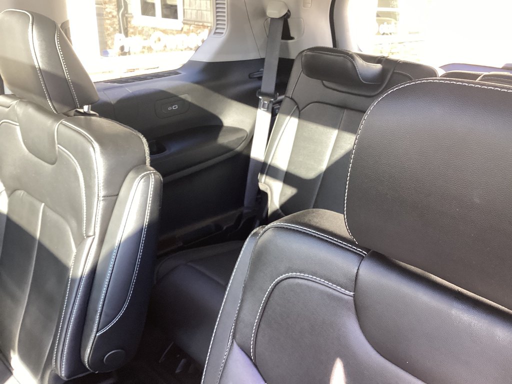 2022 Jeep GRAND CHEROKEE L LIMITED in Saint John, New Brunswick - 21 - w1024h768px