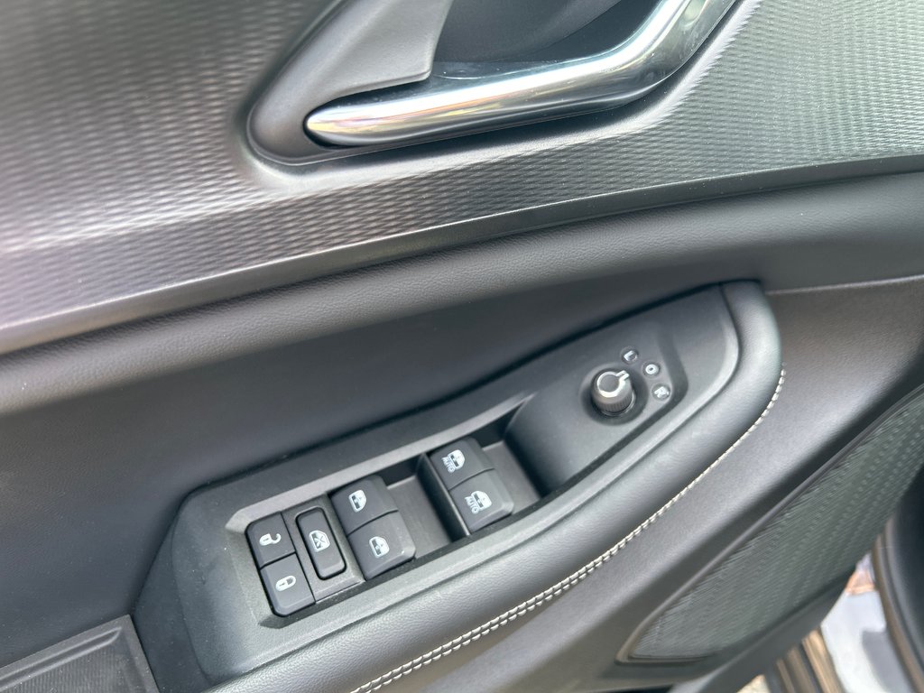 2024 Jeep Grand Cherokee L Laredo in Saint John, New Brunswick - 11 - w1024h768px