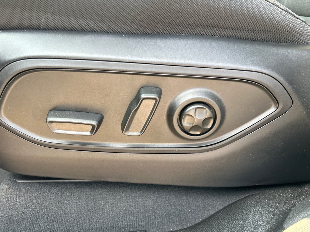 2024 Jeep Grand Cherokee L Laredo in Saint John, New Brunswick - 12 - w1024h768px