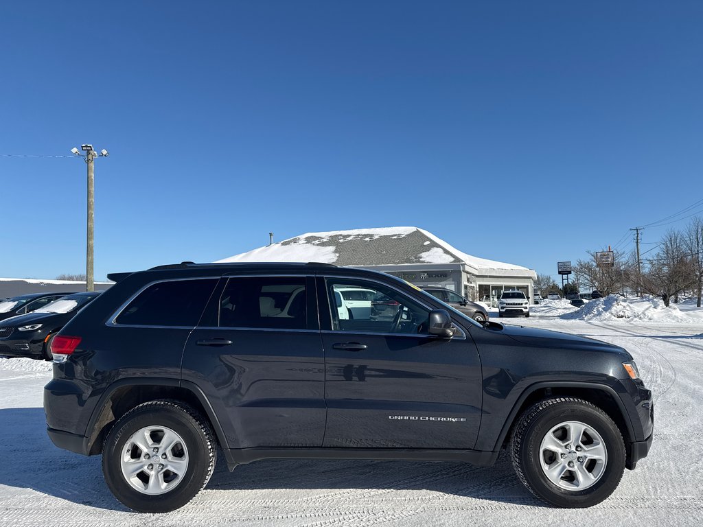 2016 Jeep Grand Cherokee LAREDO in Sussex, New Brunswick - 6 - w1024h768px