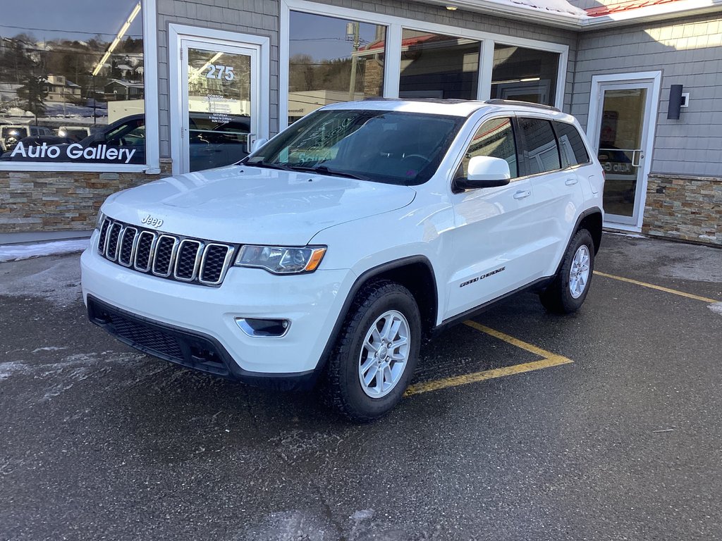 2020 Jeep GRAND CHEROKEE LAREDO in Saint John, New Brunswick - 4 - w1024h768px