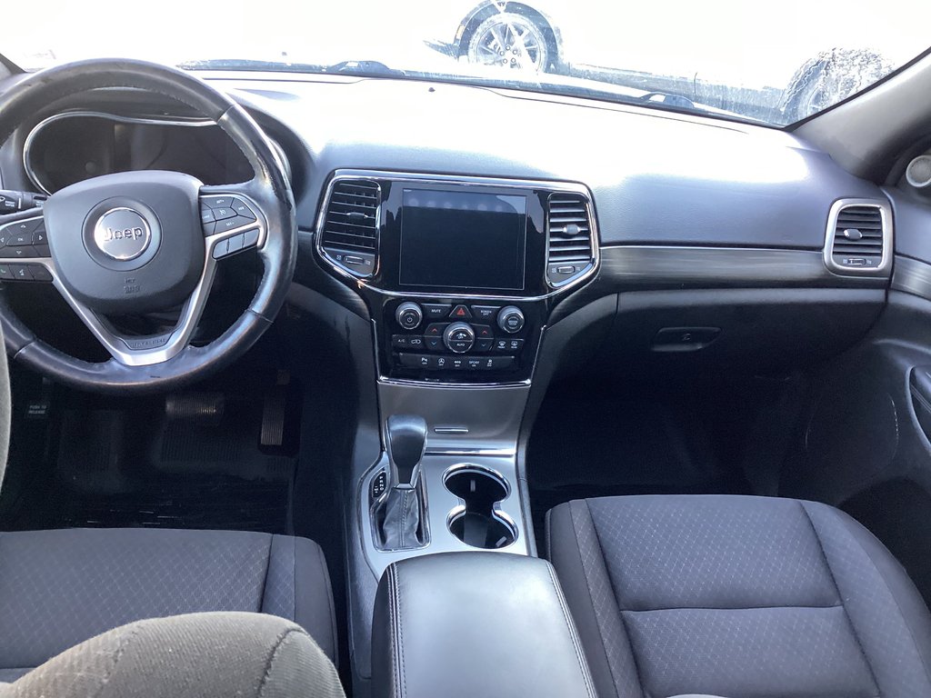 2020 Jeep GRAND CHEROKEE LAREDO in Saint John, New Brunswick - 8 - w1024h768px