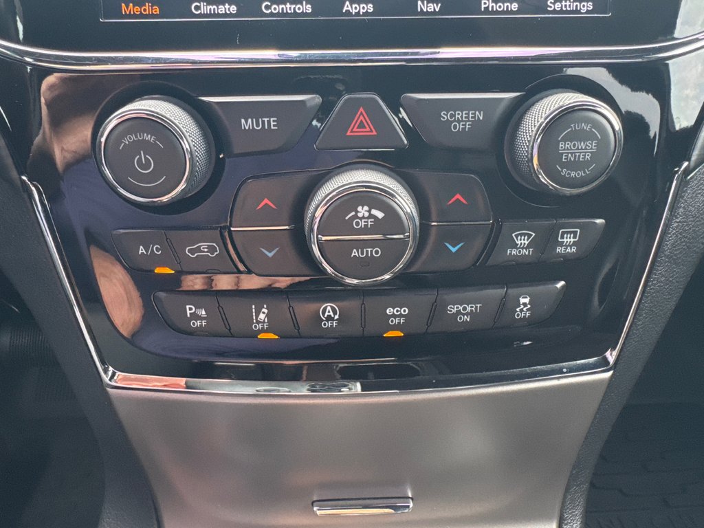 2020 Jeep Grand Cherokee Altitude in Sussex, New Brunswick - 29 - w1024h768px