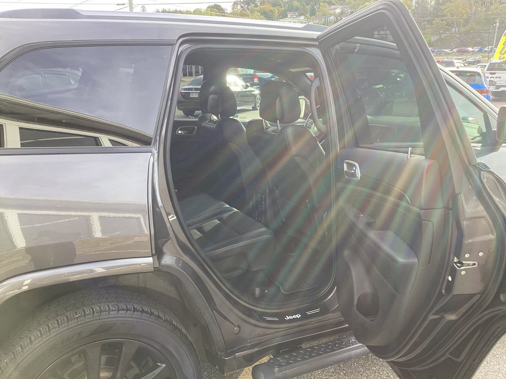 Jeep GRAND CHEROKEE ALTITUDE 2021 à Saint John, Nouveau-Brunswick - 14 - w1024h768px