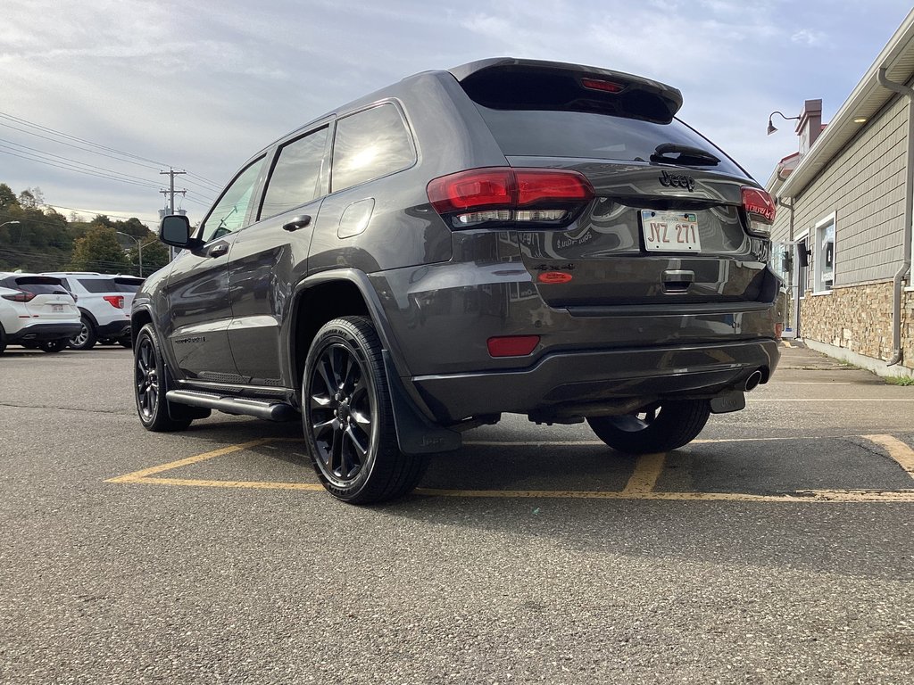 Jeep GRAND CHEROKEE ALTITUDE 2021 à Saint John, Nouveau-Brunswick - 20 - w1024h768px