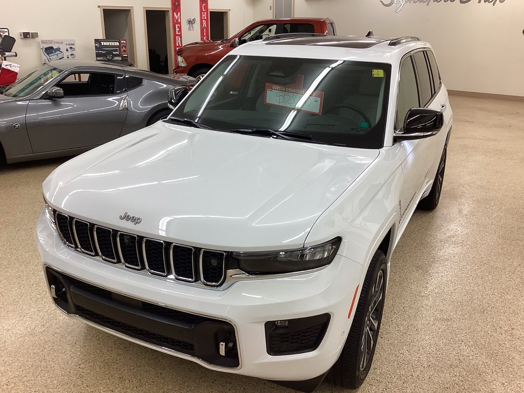2023 Jeep GRAND CHEROKEE OVERLAND in Saint John, New Brunswick - 16 - w1024h768px