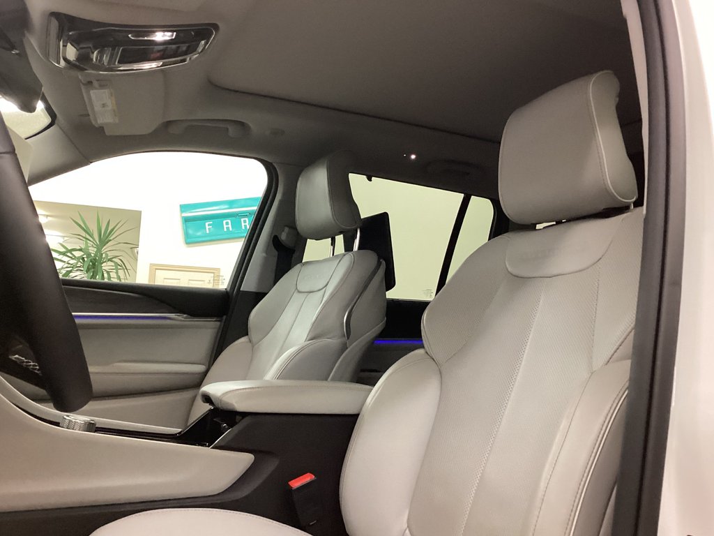 2023 Jeep GRAND CHEROKEE OVERLAND in Saint John, New Brunswick - 26 - w1024h768px