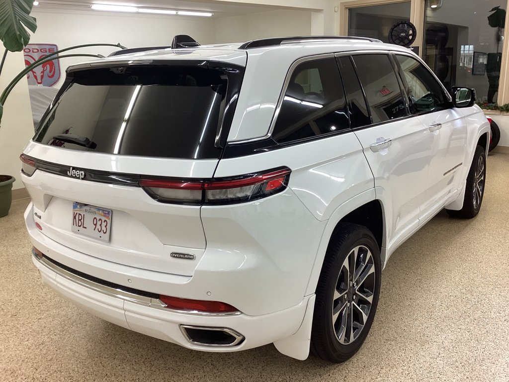 2023 Jeep GRAND CHEROKEE OVERLAND in Saint John, New Brunswick - 31 - w1024h768px