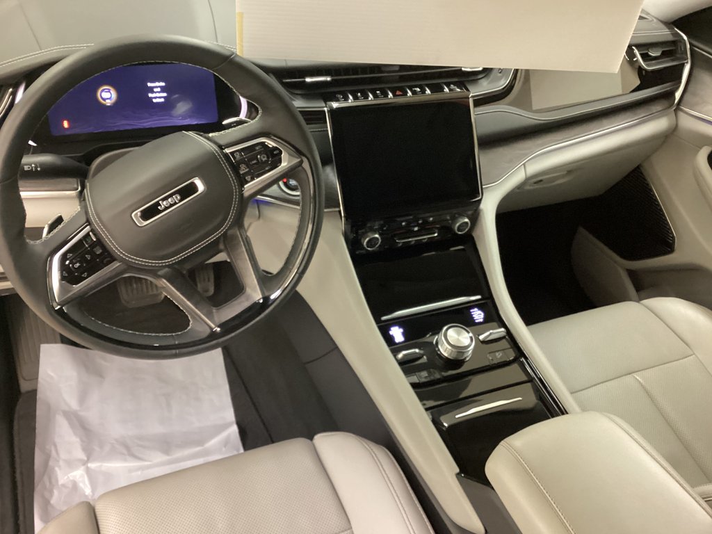 2023 Jeep GRAND CHEROKEE OVERLAND in Saint John, New Brunswick - 19 - w1024h768px