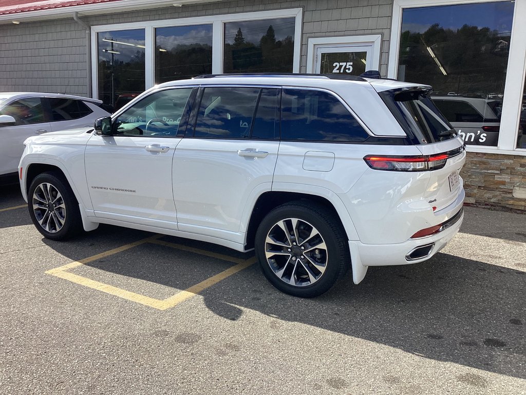 2023 Jeep GRAND CHEROKEE OVERLAND in Saint John, New Brunswick - 3 - w1024h768px