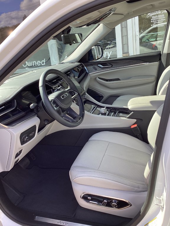 2023 Jeep GRAND CHEROKEE OVERLAND in Saint John, New Brunswick - 11 - w1024h768px