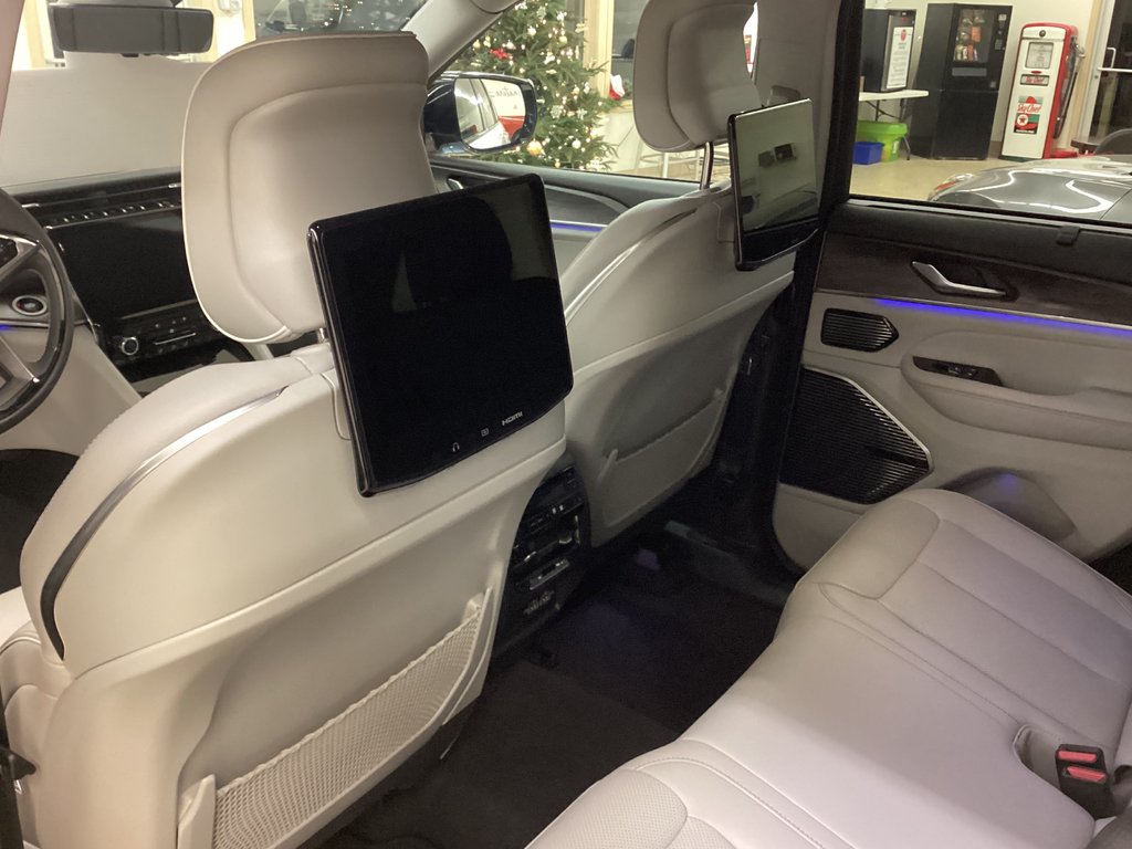 2023 Jeep GRAND CHEROKEE OVERLAND in Saint John, New Brunswick - 22 - w1024h768px