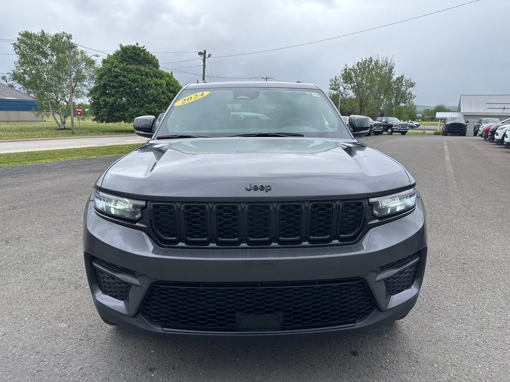 2024 Jeep Grand Cherokee Altitude in Sussex, New Brunswick - 8 - w1024h768px
