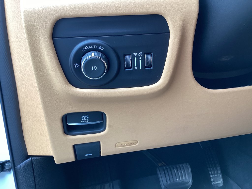 2024 Jeep GRAND CHEROKEE SUMMIT RESERVE in Saint John, New Brunswick - 14 - w1024h768px