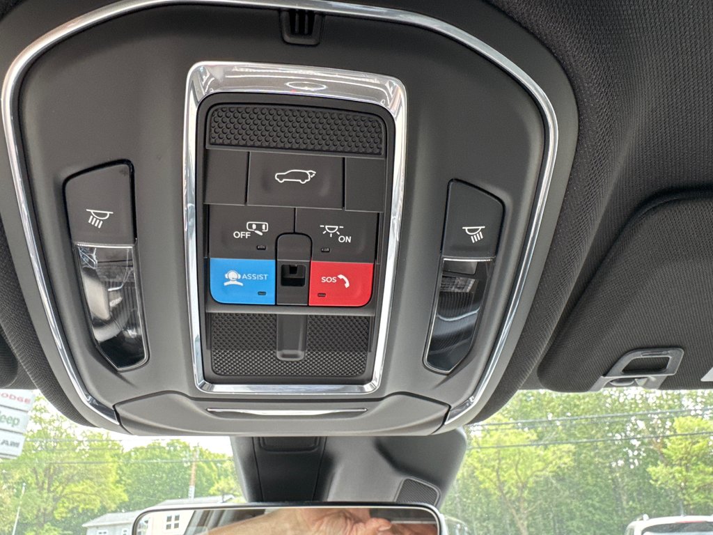 2025 Jeep Grand Cherokee LAREDO ALTITUDE in Sussex, New Brunswick - 27 - w1024h768px