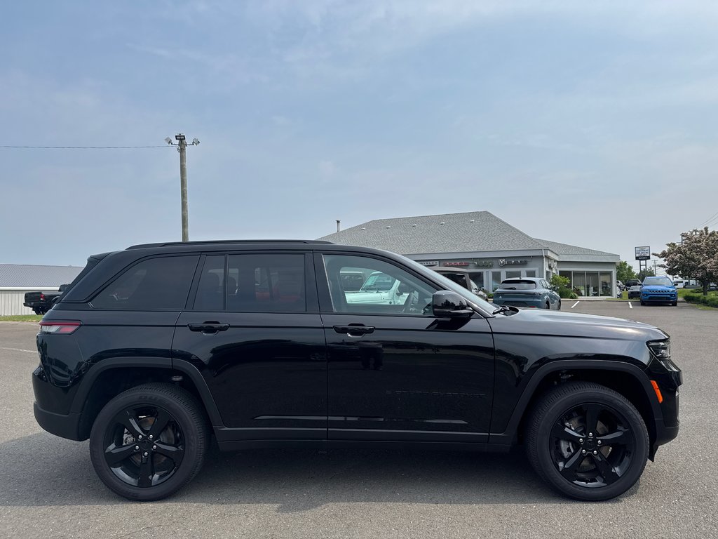 2025 Jeep Grand Cherokee LAREDO ALTITUDE in Sussex, New Brunswick - 8 - w1024h768px