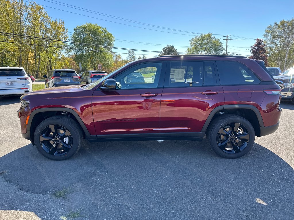 2025 Jeep GRAND CHEROKEE LAREDO ALTITUDE in Sussex, New Brunswick - 7 - w1024h768px
