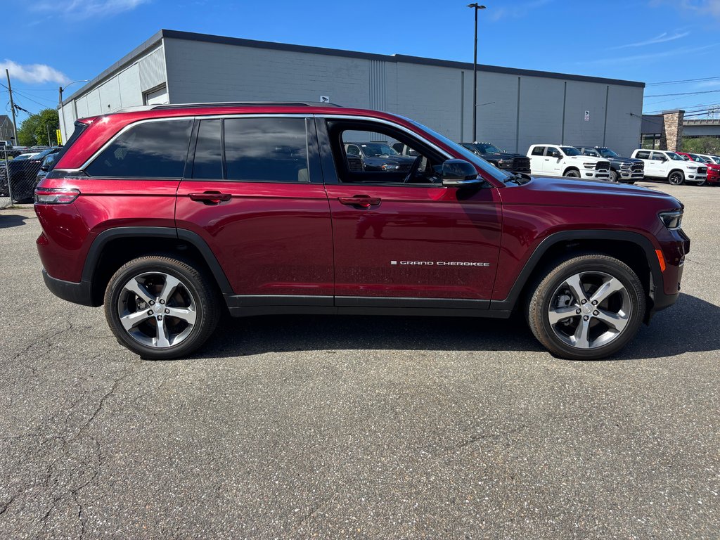 2025 Jeep Grand Cherokee LIMITED in Saint John, New Brunswick - 4 - w1024h768px