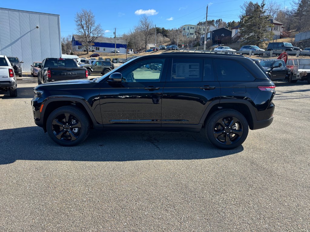 2025 Jeep Grand Cherokee LIMITED in Saint John, New Brunswick - 14 - w1024h768px