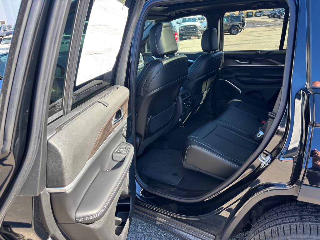 2025 Jeep Grand Cherokee LIMITED in Saint John, New Brunswick - 7 - w1024h768px