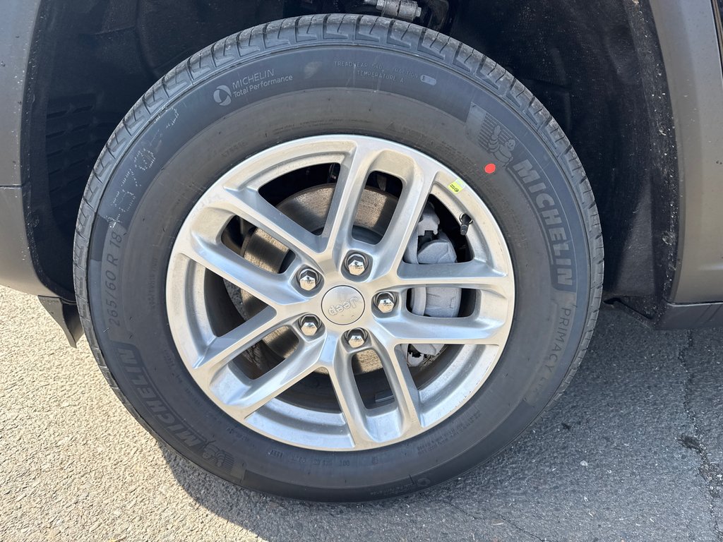 Jeep Grand Cherokee LAREDO X 2026 à Sussex, Nouveau-Brunswick - 11 - w1024h768px