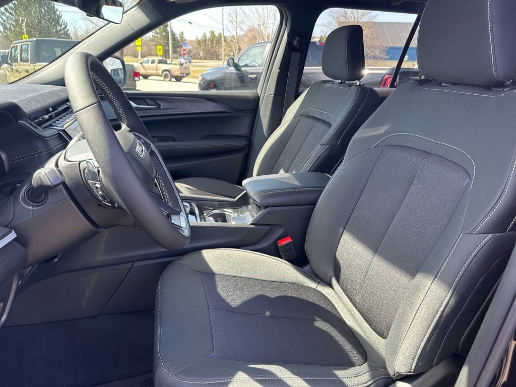 Jeep Grand Cherokee LAREDO X 2026 à Sussex, Nouveau-Brunswick - 14 - w1024h768px