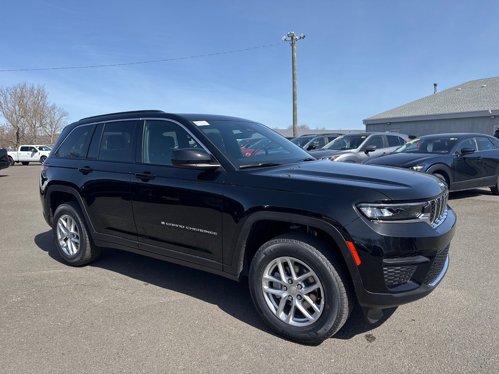 Jeep Grand Cherokee LAREDO X 2026 à Sussex, Nouveau-Brunswick - 9 - w1024h768px