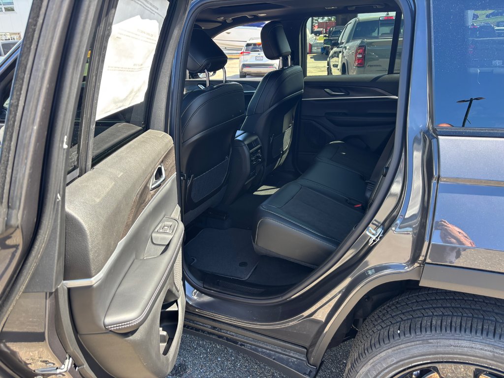 2026 Jeep Grand Cherokee ALTITUDE in Saint John, New Brunswick - 8 - w1024h768px
