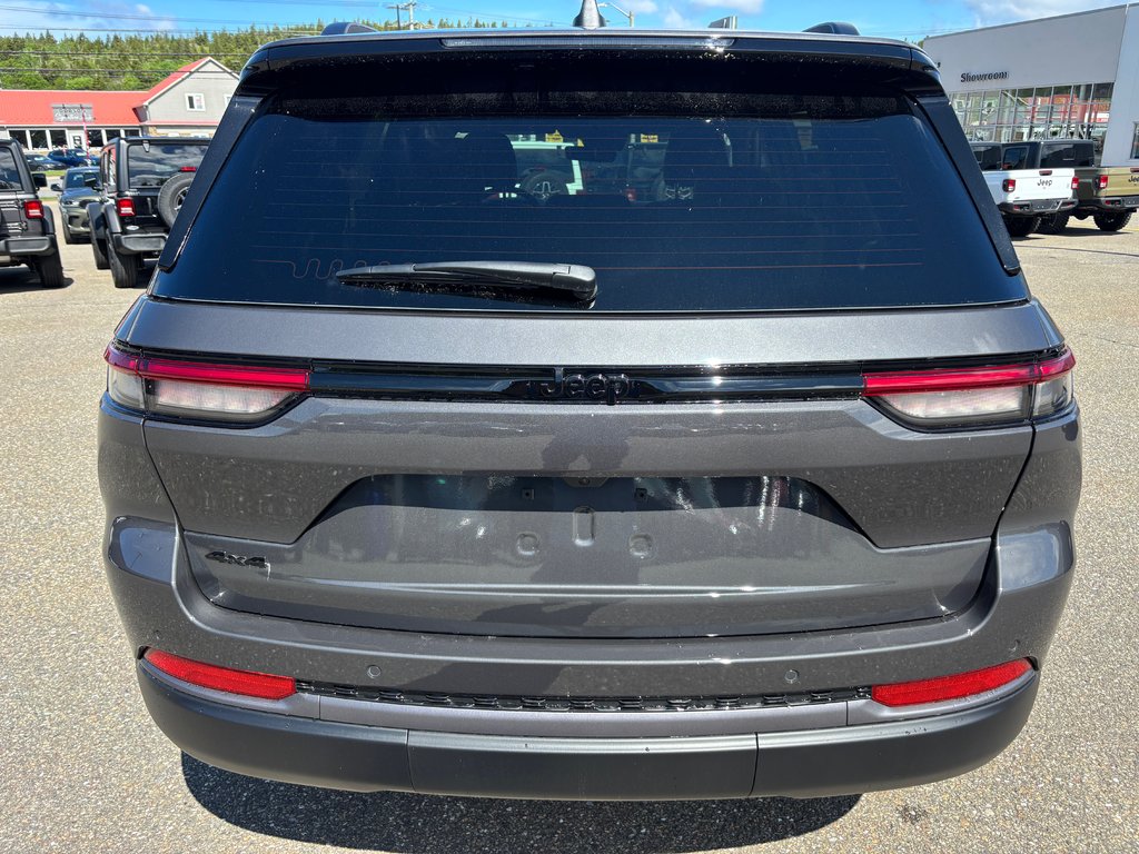 2026 Jeep Grand Cherokee ALTITUDE in Saint John, New Brunswick - 4 - w1024h768px