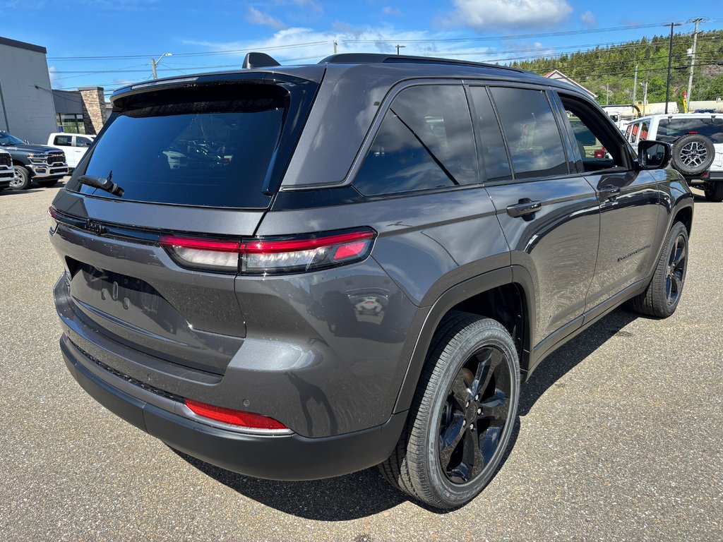 2026 Jeep Grand Cherokee ALTITUDE in Saint John, New Brunswick - 3 - w1024h768px