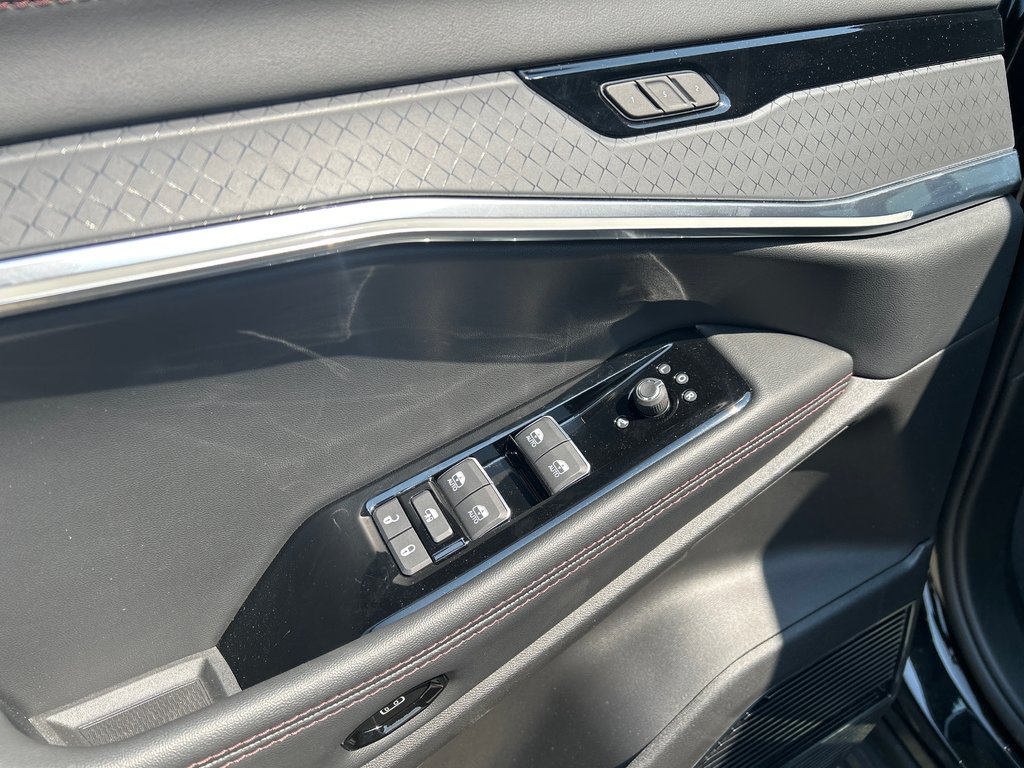2025 Jeep WAGONEER S LIMITED in Saint John, New Brunswick - 11 - w1024h768px