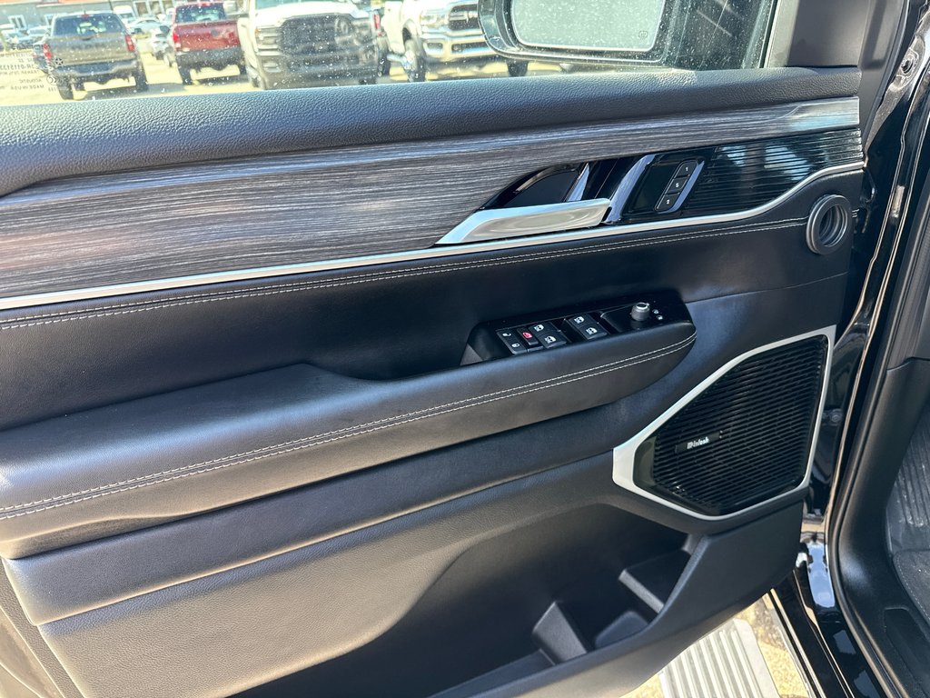 2023 Jeep WAGONEER Series III in Saint John, New Brunswick - 9 - w1024h768px