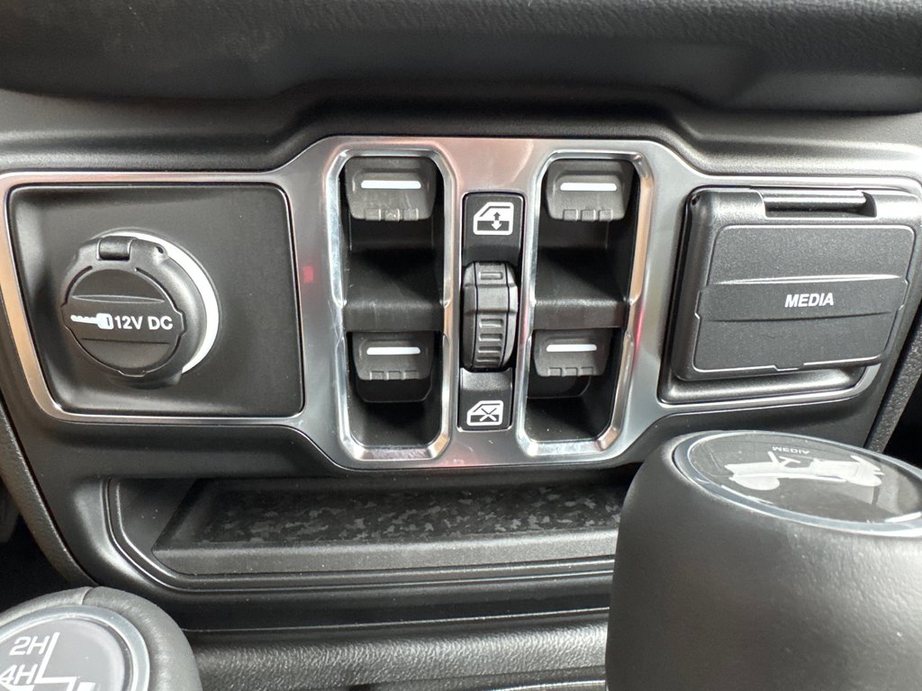 2025 Jeep WRANGLER 4-Door SAHARA in Sussex, New Brunswick - 25 - w1024h768px