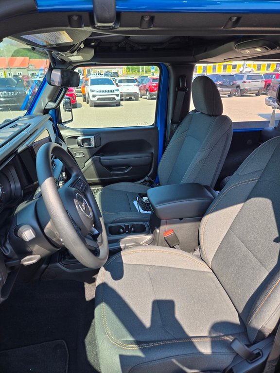 Jeep Wrangler 4-Door WILLYS 2026 à Saint John, Nouveau-Brunswick - 11 - w1024h768px