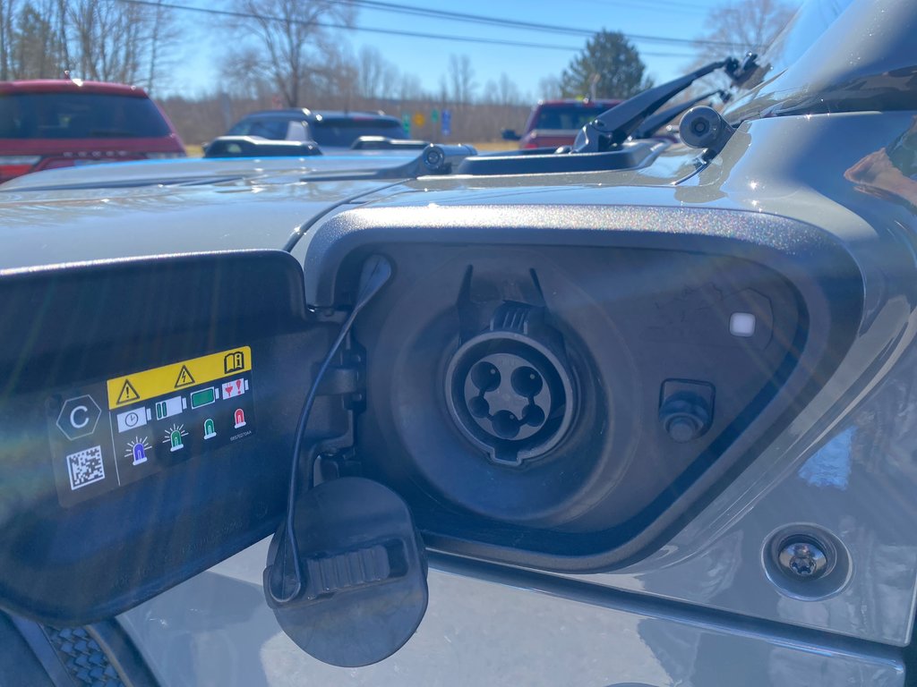 2022  Wrangler 4xe UNLIMITED RUBICON in Sussex, New Brunswick - 17 - w1024h768px