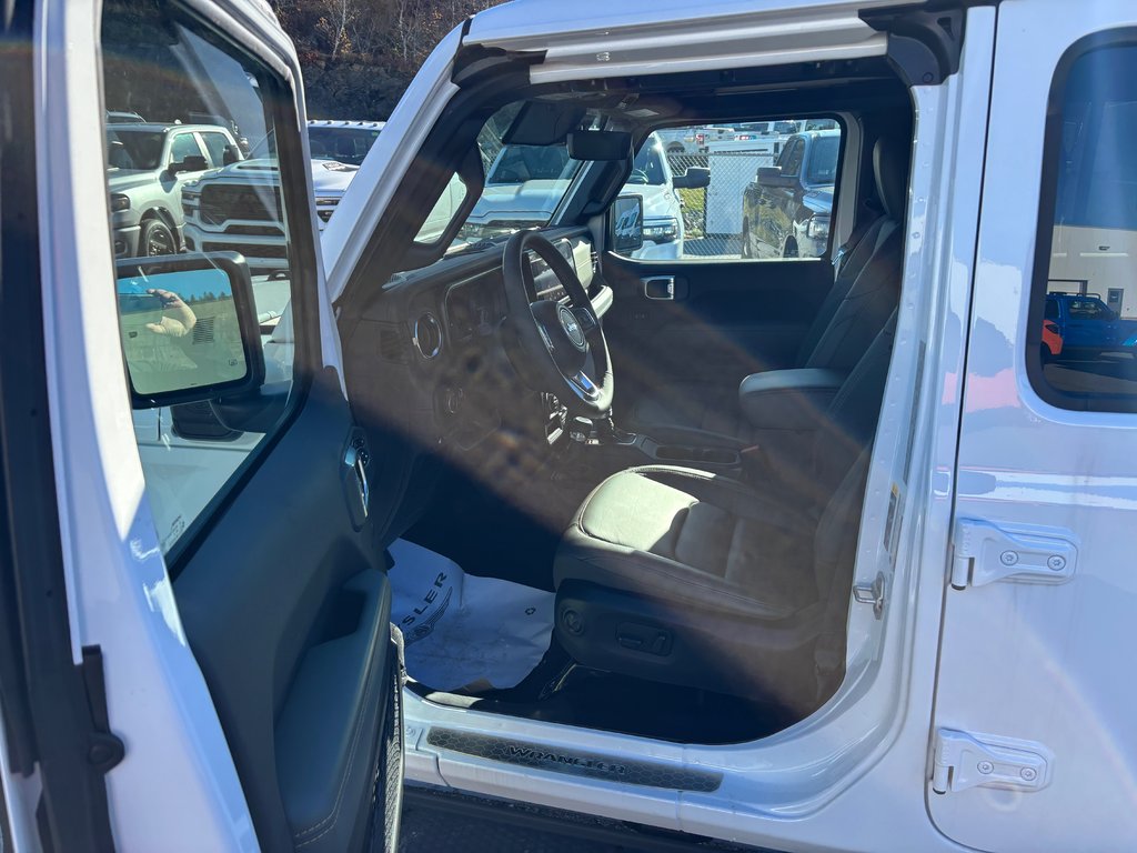 2024 Jeep WRANGLER 4XE HIGH ALTITUDE in Saint John, New Brunswick - 9 - w1024h768px