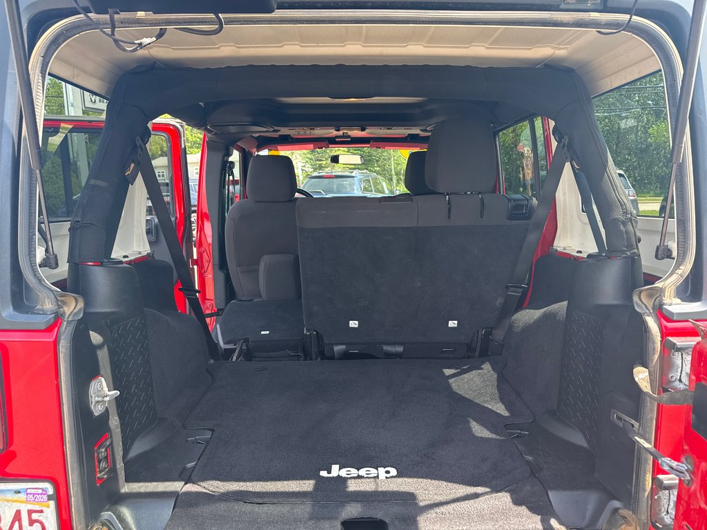 2015 Jeep Wrangler Unlimited Sport in Sussex, New Brunswick - 32 - w1024h768px
