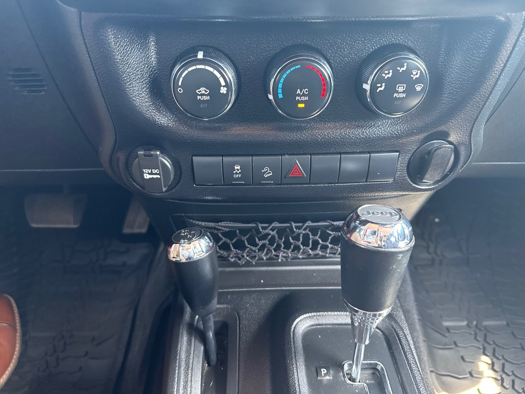 2015 Jeep Wrangler Unlimited Sport in Sussex, New Brunswick - 23 - w1024h768px