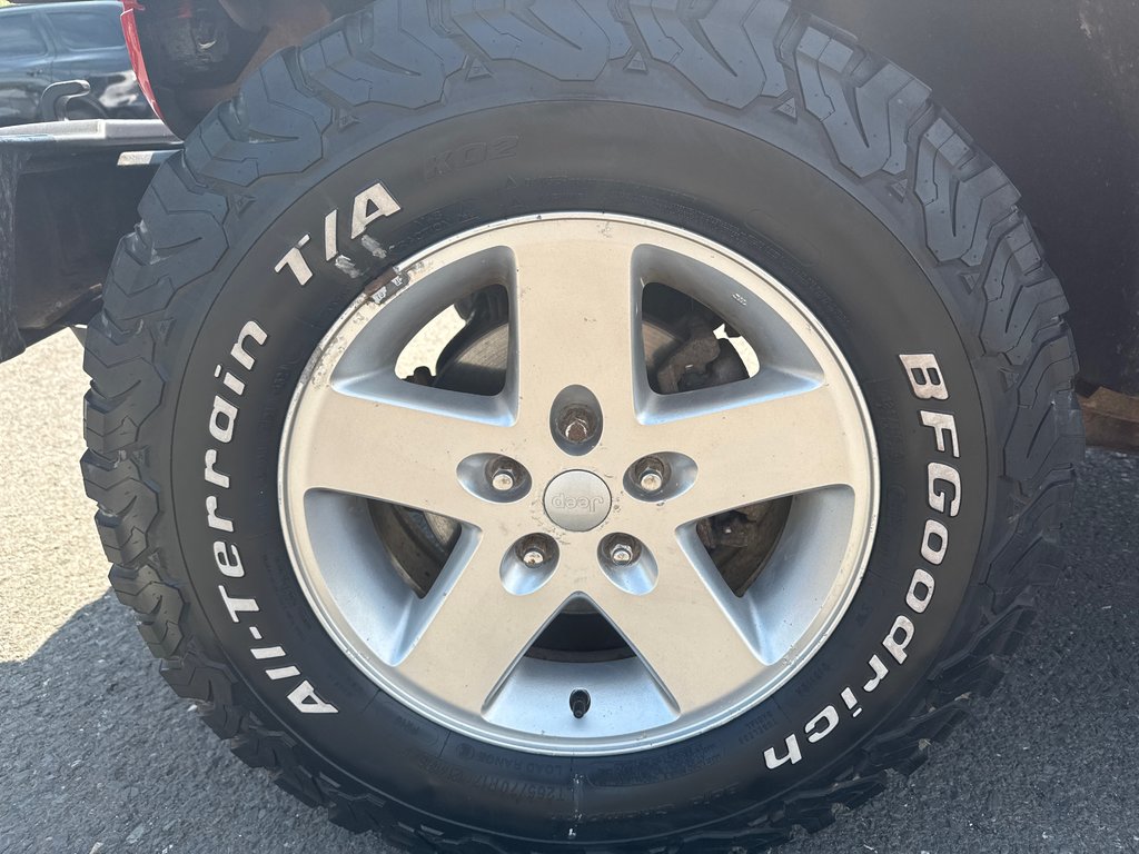 2015 Jeep Wrangler Unlimited Sport in Sussex, New Brunswick - 11 - w1024h768px