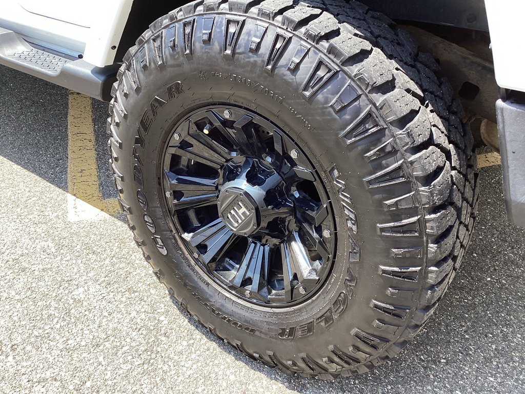 2017 Jeep WRANGLER UNLIMITED SAHARA in Saint John, New Brunswick - 6 - w1024h768px