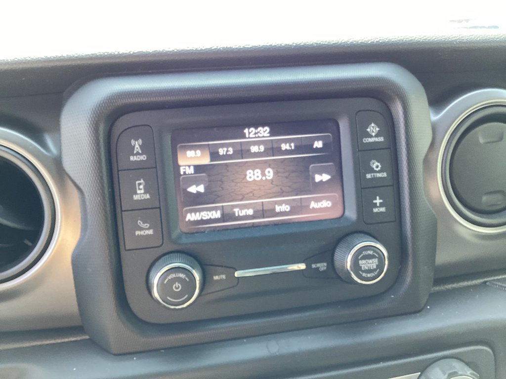 Jeep WRANGLER SPORT S 2021 à Saint John, Nouveau-Brunswick - 13 - w1024h768px